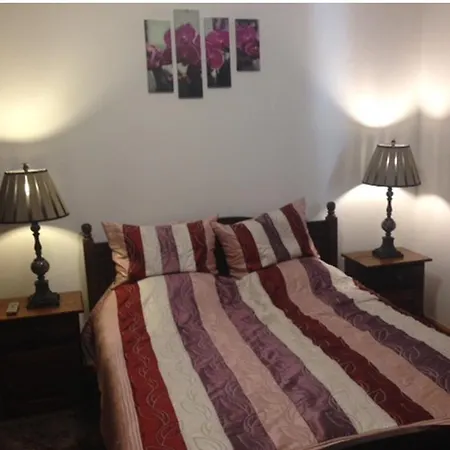 Leo Vendeghaz Guest house *