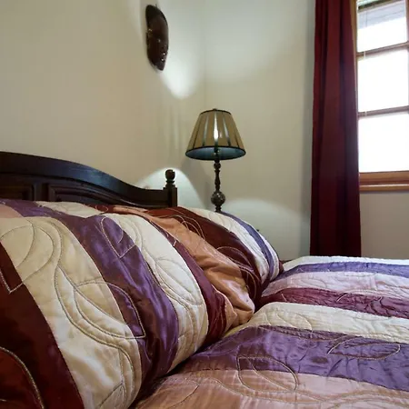 Leo Vendeghaz Guest house *